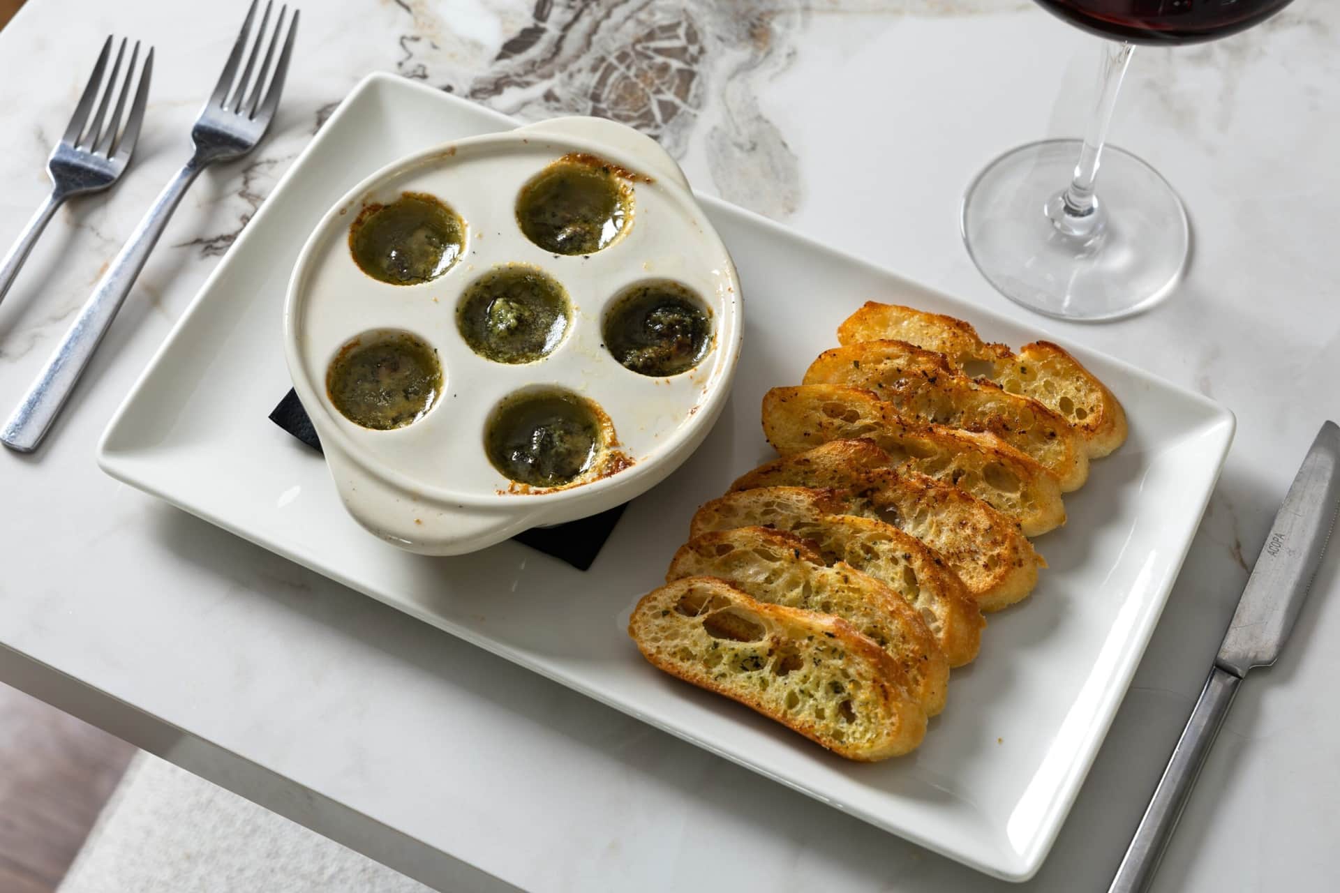 L'Étoile in Oyster Bay — a french restaurant near huntington